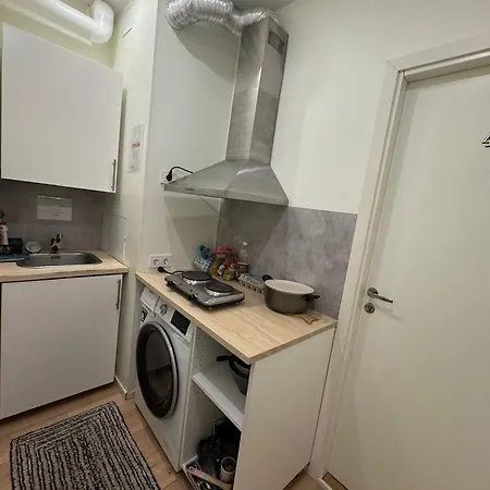 Hostel Private Steps From Old Town *