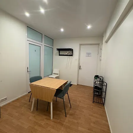 招待所 Peaceful In Shared Flat Close To Old Town 塔林