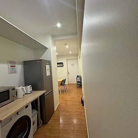 Peaceful In Shared Flat Close To Old Town *