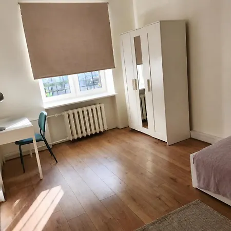 Peaceful In Shared Flat Close To Old Town Affittacamere *