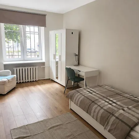 Peaceful In Shared Flat Close To Old Town Affittacamere