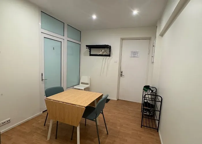 招待所 Peaceful In Shared Flat Close To Old Town 塔林