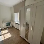 Peaceful In Shared Flat Close To Old Town *